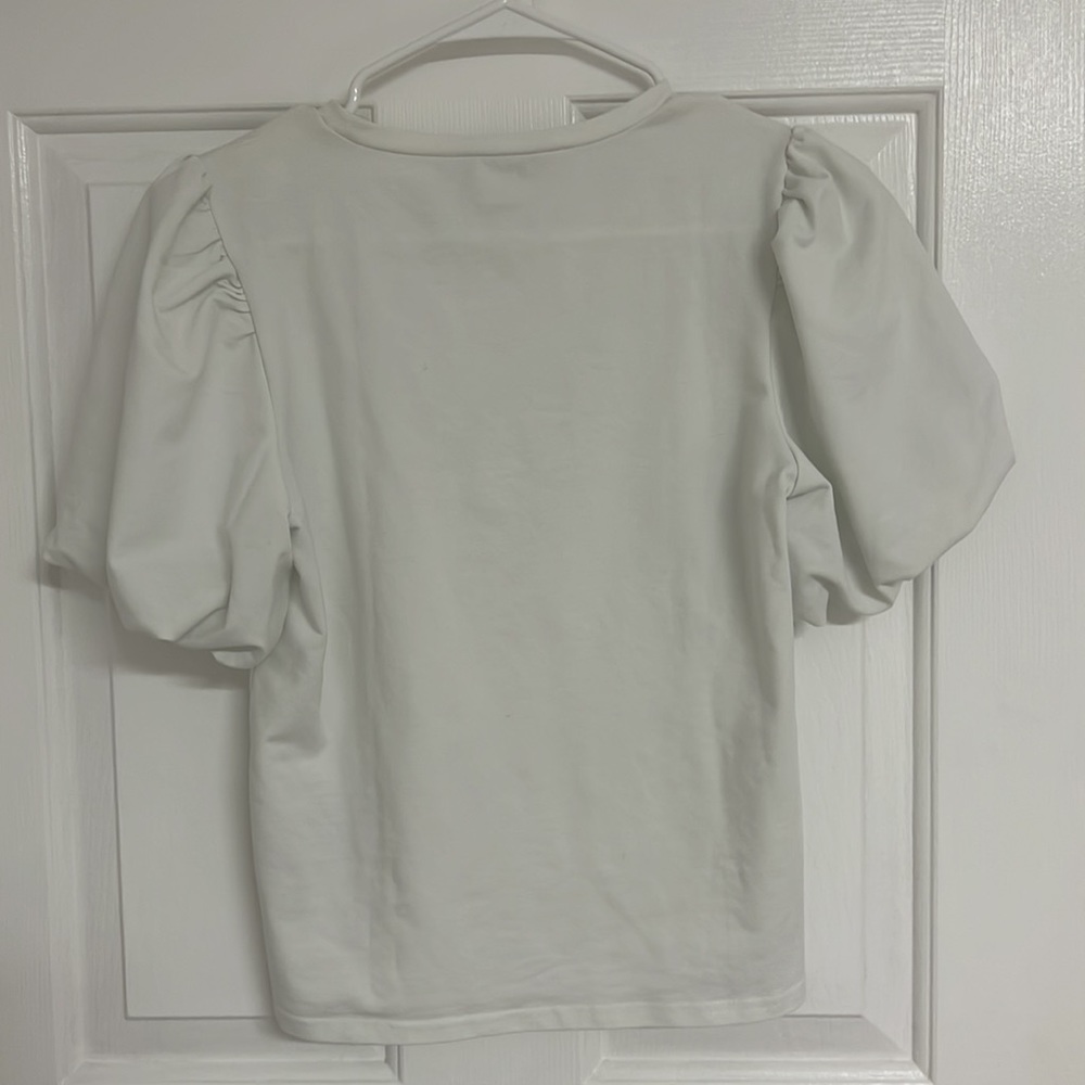 White top with puffy sleeves - Picture 2 of 4